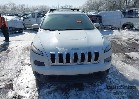 2017 Jeep Cherokee Latitude Fwd из США, поврежденный, VIN 1C4PJLCB8HW645188